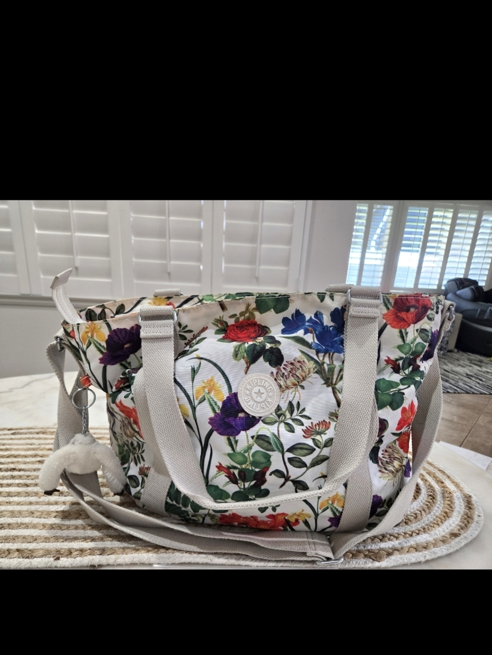 Kipling Travel Bag Floral Canvas Tote Bag in Multicolor.